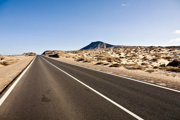 Route principale au Parc de Corralejo — Photo