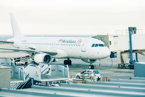 Spanien, Kanarische Inseln-Flugzeug am Flughafen Stockbild