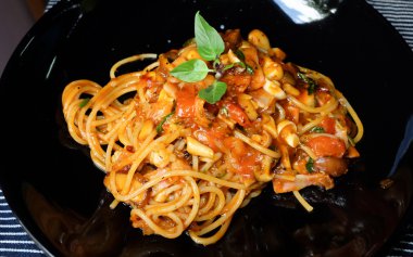 Spagetti domates sosu