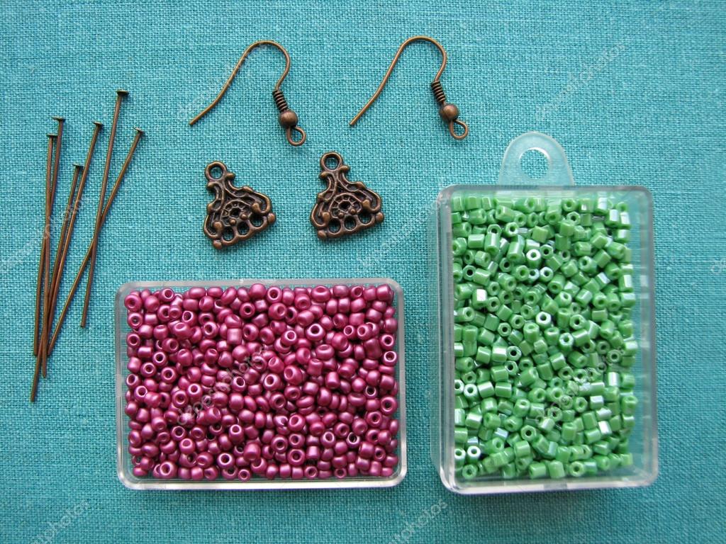 Beads And Pieces For Making Earrings Handmade Jewelry — Stock - Beads And Pieces For Making Earrings Handmade Jewelry — Stock Photo beads and pieces for making earrings handmade jewelry — stock - beads and pieces for making earrings handmade jewelry — stock photo