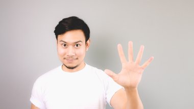 Beşinci adım el işareti.