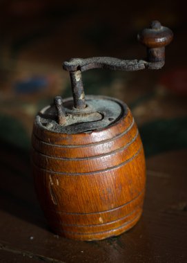 Eski karabiber öğütücüsü