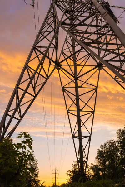 Metal power line — Stockfoto