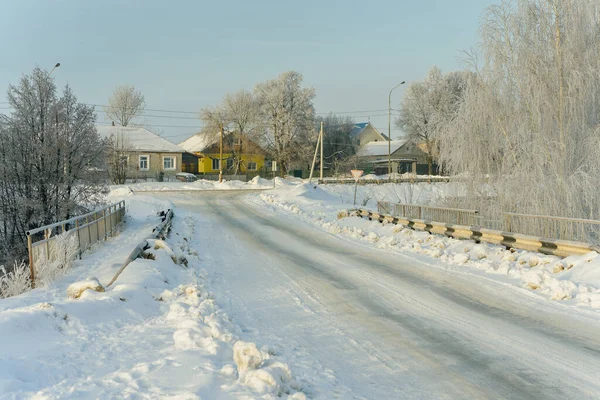 Морозное Зимнее Утро Городскими Ветвями Деревьев Мороз — стоковое фото