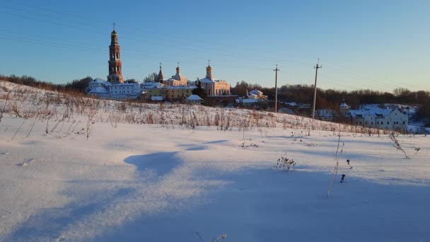 Schöner Wintermorgen Außerhalb Der Stadt Nach Einem Schneefall — Stockvideo