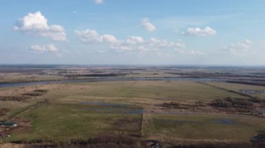 Kilisenin harika bahar akşamı manzarası
