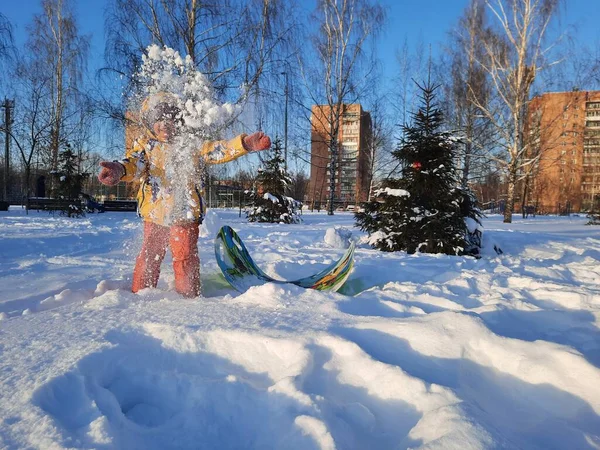 Wonderful Winter Evening Park Walk Child — 스톡 사진