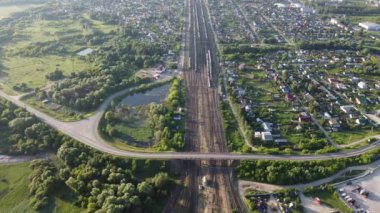 Şehir manzarası dışında harika bir yaz sabahı