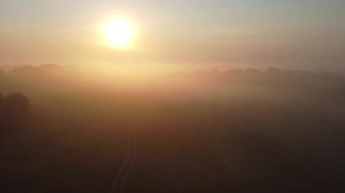 Şehir manzarasının dışında güzel bir yaz sabahı