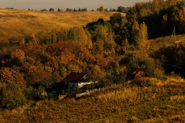 Piękny Jesienny Poranek Poza Miastem — Zdjęcie stockowe