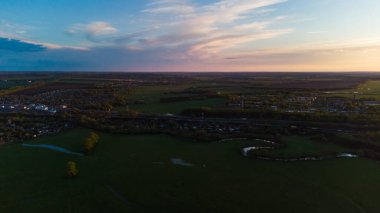 Şehir dışında harika bir yaz sabahı