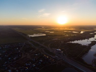 Şehir dışında harika bir yaz sabahı