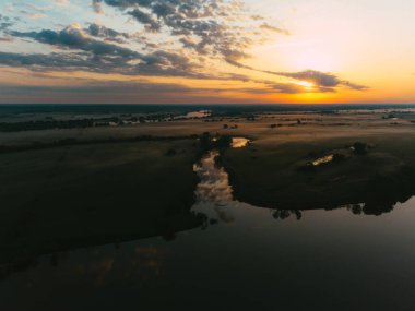 Şehir üzerinde harika bir gün.