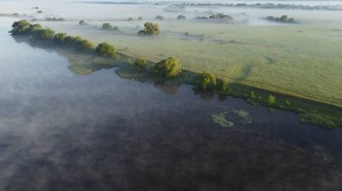Şehir manzarasının dışında güzel bir yaz sabahı