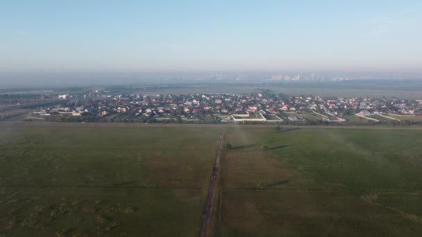 Een Heerlijke Zomerochtend Buiten Het Uitzicht Stad — Stockvideo