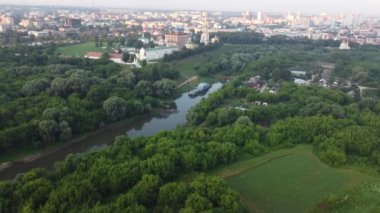 Şehir manzarası dışında güzel bir sabah