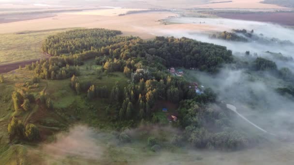 Foggy Manhã Verão Fora Vista Superior Cidade — Vídeo de Stock