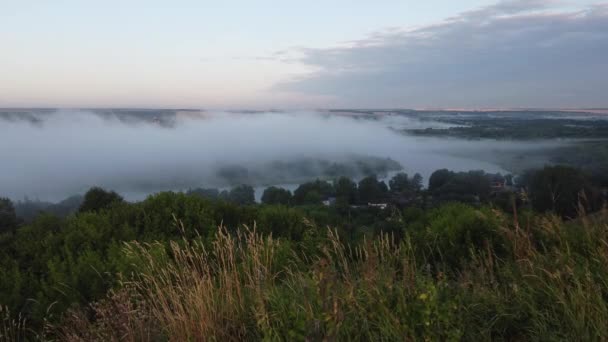 Mistige Dageraad Buiten Stad Top Uitzicht — Stockvideo