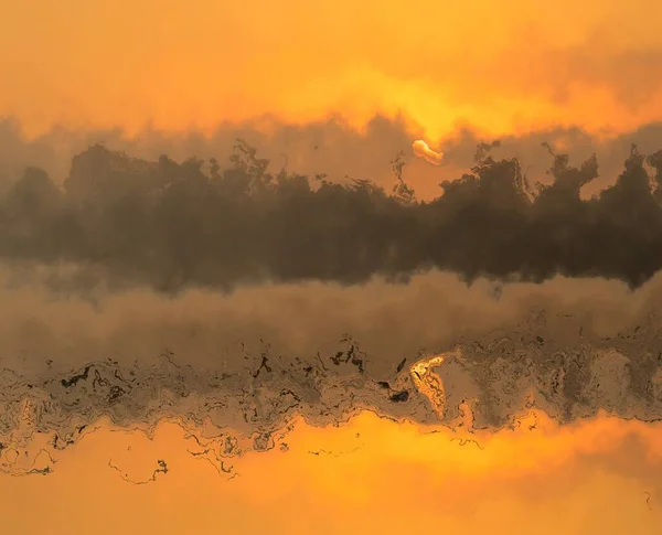 Абстрактний Літній Схід Сонця Біля Річки — стокове фото