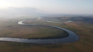Şehir manzarasının dışında güzel bir yaz sabahı