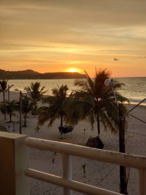 Playa de Atacames atardecer 