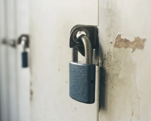 dolap, kapı asma kilit