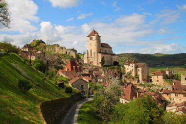 Fransa 'daki Saint-Cirq Lapopie köyü.