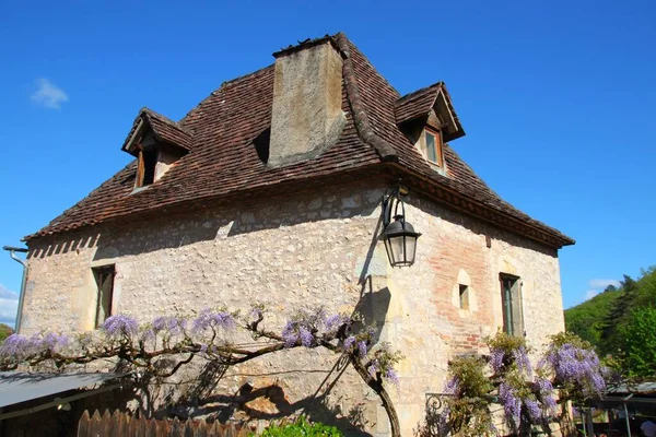 Όμορφο Χωριό Saint Cirq Lapopie Στη Γαλλία — Φωτογραφία Αρχείου