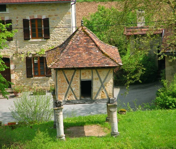 Den Vackra Byn Larroque Toirac Frankrike — Stockfoto