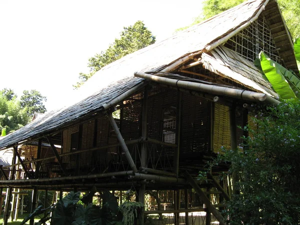 Cabana Laociana Paisagem Tropical — Fotografia de Stock