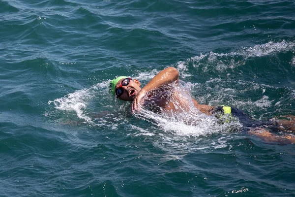 Istanbul Turkey 2017 Images Swimmers Bosphorus Intercontinental Swimming Competition Bosphorus — Stock Photo, Image