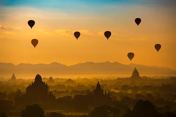 Ballon Survolant Pagode Matin Bagan Myanmar — Photo