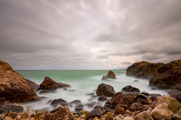 Stanbul Arnavutky Sahilinde Kayalıklar Deniz Manzarası — Stok fotoğraf