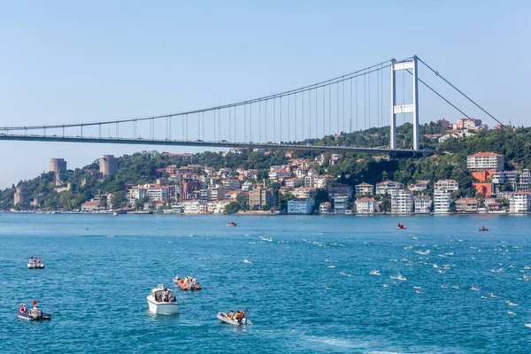 Istanbul Turchia 2017 Immagini Nuotatori Del Bosphorus Intercontinental Swimming Competition — Foto Stock