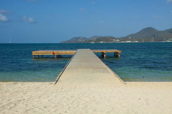 Пирс Песчаном Пляже Карибских Островах Сан Мартин — стоковое фото