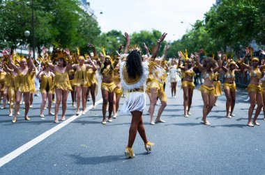 Paris'te tropikal karnaval