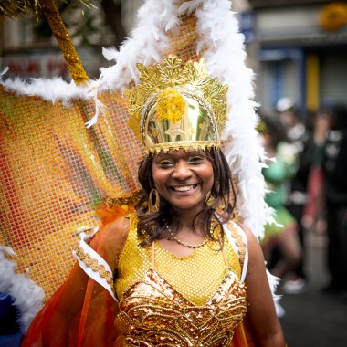 Paris'te tropikal karnaval