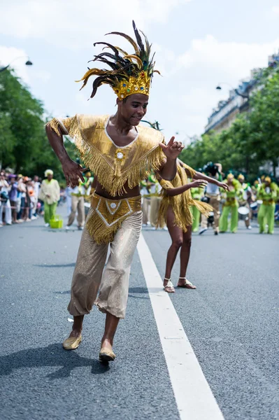 Paris'te tropikal karnaval — Stok fotoğraf