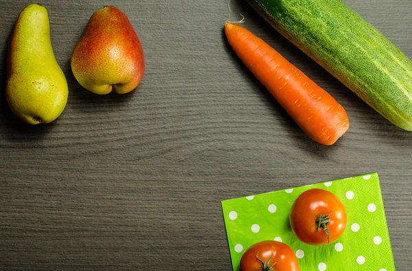 Органічні фрукти та овочі — стокове фото