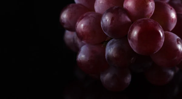Winogrona na czarno — Zdjęcie stockowe