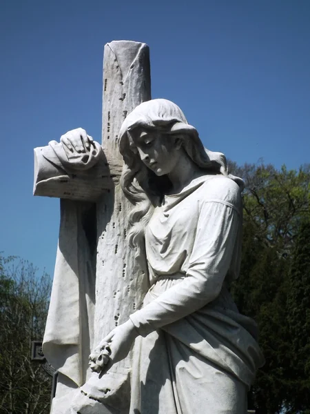 Estatuas de un cementerio —  Fotos de Stock