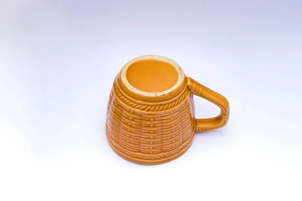 Taza Vacía Color Amarillo Marrón Con Motivo Bambú Tejido Aislado —  Fotos de Stock