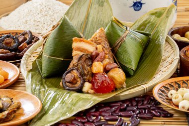 Geleneksel yemek, börek.