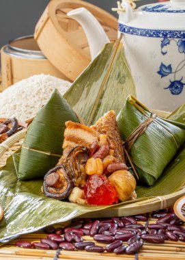 Geleneksel yemek, börek.