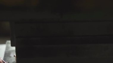 Damgalama makinesi devrede