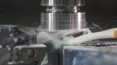 otomatik torna ve değirmen makinesi 