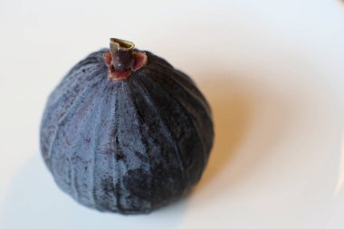 Beyaz Arkaplanda İzole Olmuş Mavi İncir