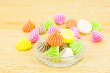 Aalaw şeker, renkli Tay Tatlı şeker kabuk ve yumuşak çiğnemek iç ile seçici odak unundan yapılmış