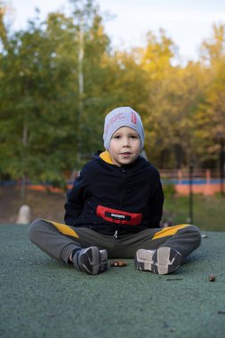Altı yaşında bir çocuğun yakın çekimi..