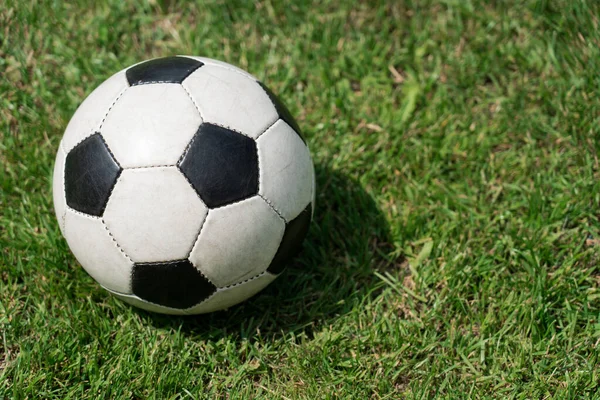 Balón Fútbol Con Gol Fútbol Césped Verde — Foto de Stock